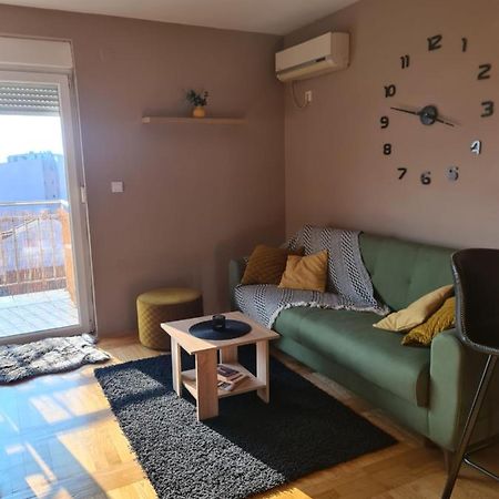 Apartman *Joy* Осиек Екстериор снимка